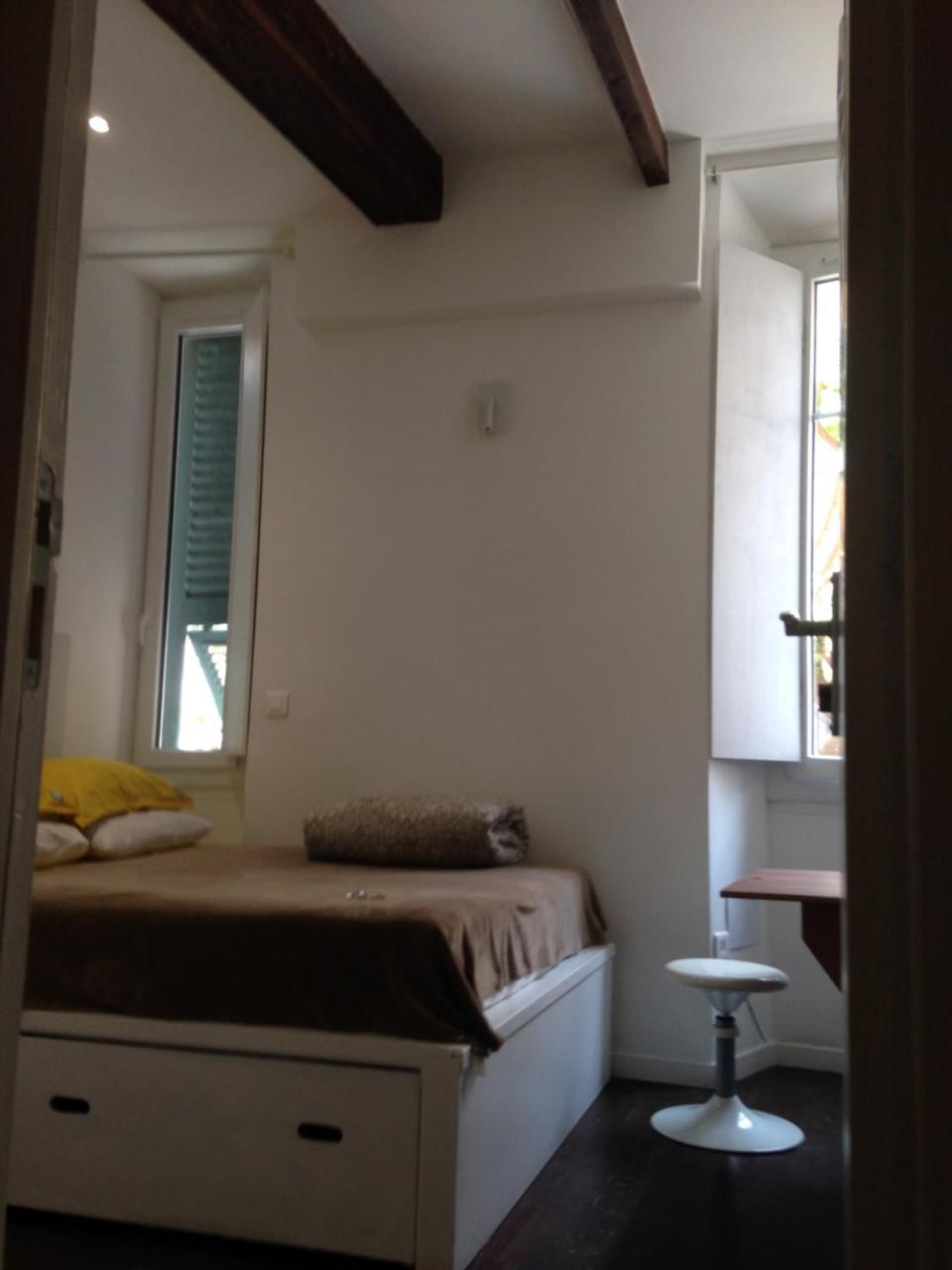 Apartment 18bonaparte *